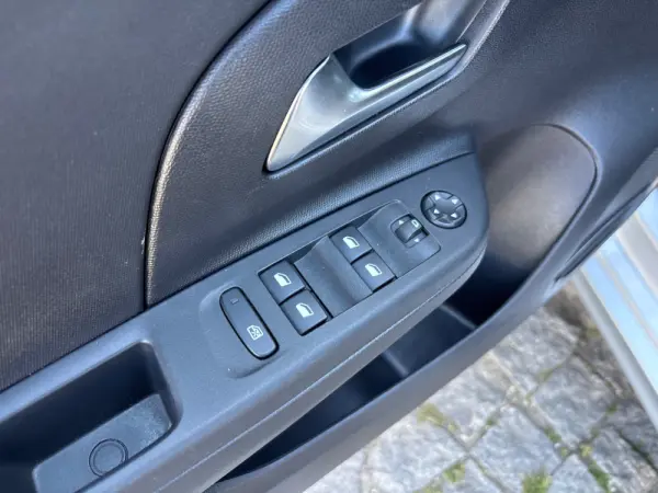 Opel Corsa 1.2 T Edition 24