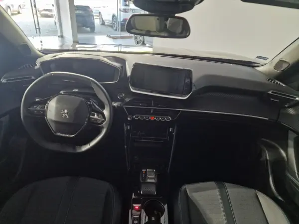 Peugeot e-2008 50 kWh Allure Pack 9