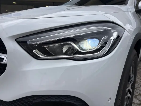 Mercedes-Benz GLA 250 e 8G-DCT Style 27