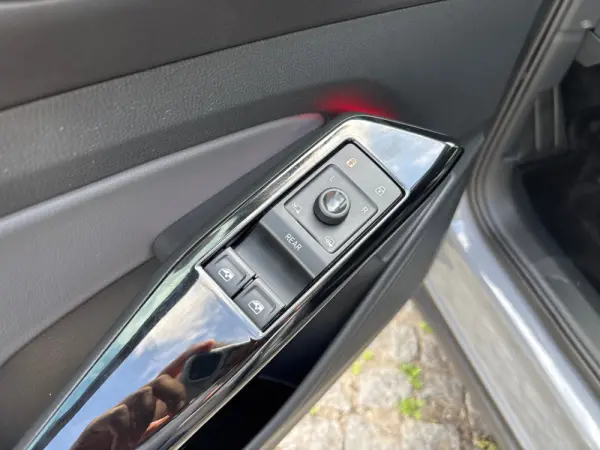 Volkswagen ID.5 77 kWh Pro 28