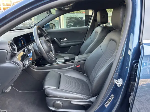 Mercedes-Benz A 250 e Style Plus 8
