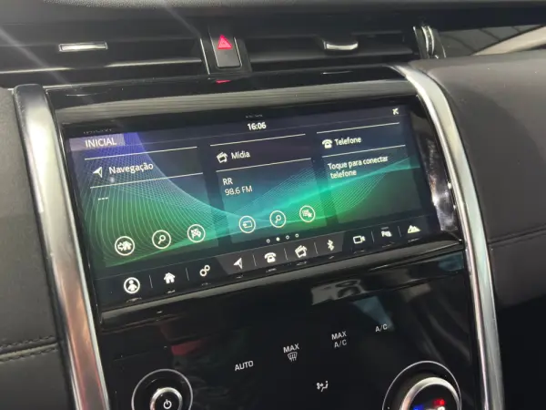 Land Rover Discovery Sport 1.5 I3 P300e AWD R-Dynamic SE 12