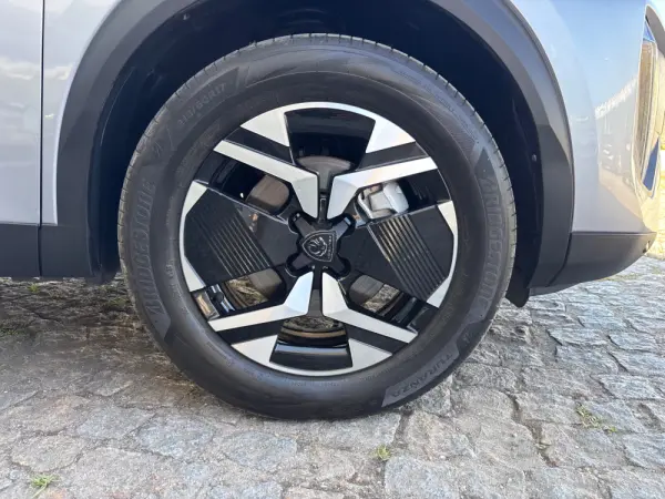 Peugeot 2008 Hybrid 145 e-DSC Allure 28