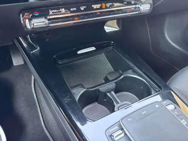 Mercedes-Benz A 250 e Style Plus 16