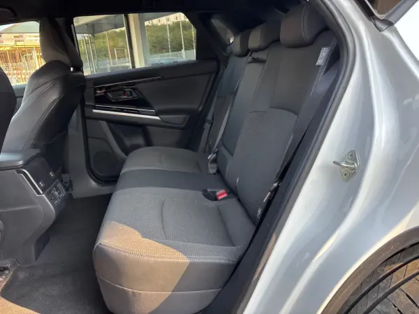 Toyota bZ4X 71,4 kWh Lounge 11