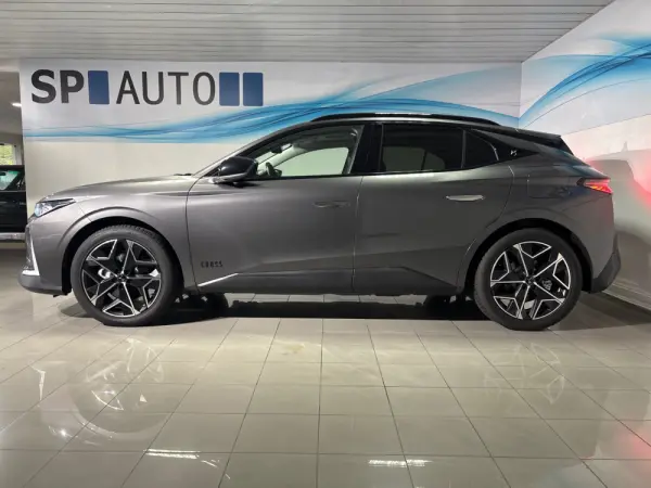 DS DS4 E-Tense Rivoli Cross EAT8 4