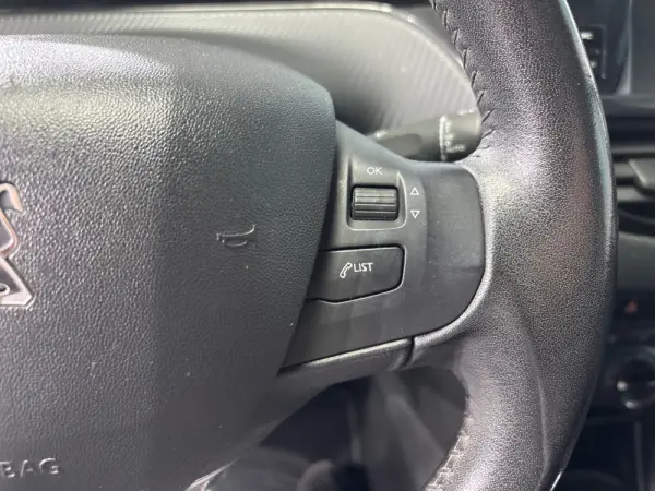 Peugeot 208 1.6 BlueHDi Active 21