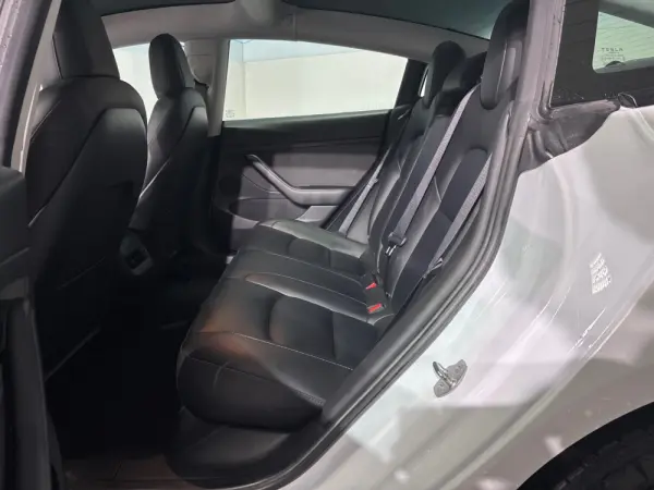 Tesla Model 3 Long Range Tração Traseira 11