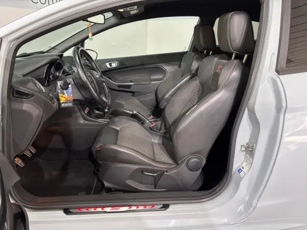 Ford Fiesta 1.6 EcoBoost ST200 7