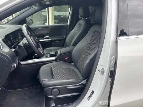 Mercedes-Benz GLA 250 e 8G-DCT Style 8