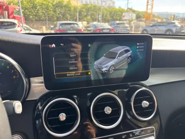 Mercedes-Benz GLC 300 e 4Matic 14