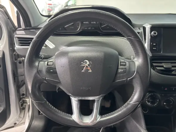 Peugeot 208 1.6 BlueHDi Active 17