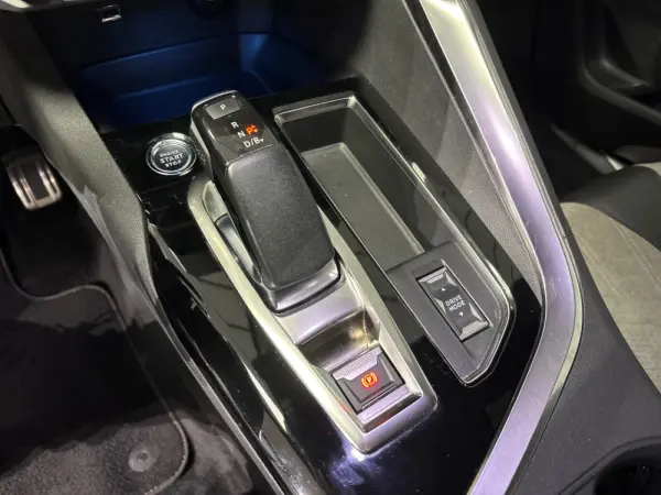 Peugeot 3008 1.6 Hybrid GT Line e-EAT8 16