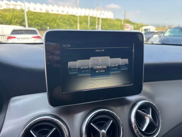 Mercedes-Benz CLA 220 d Shooting Brake AMG Line Aut. 11