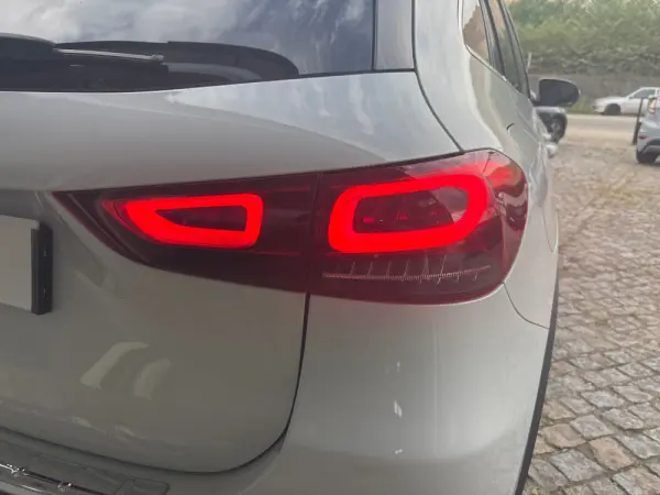 Mercedes-Benz GLA 250 e 8G-DCT Style 28