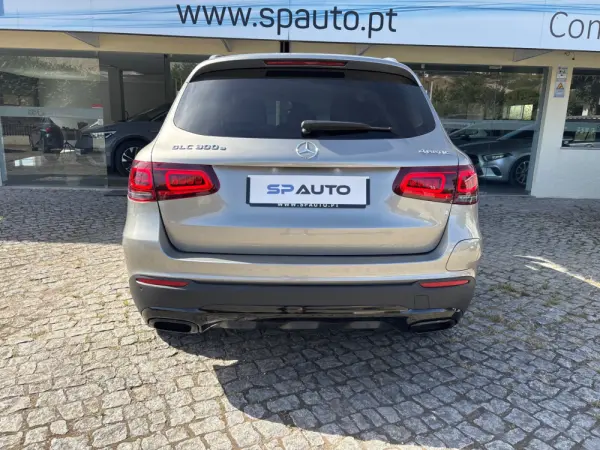 Mercedes-Benz GLC 300 e 4Matic 6