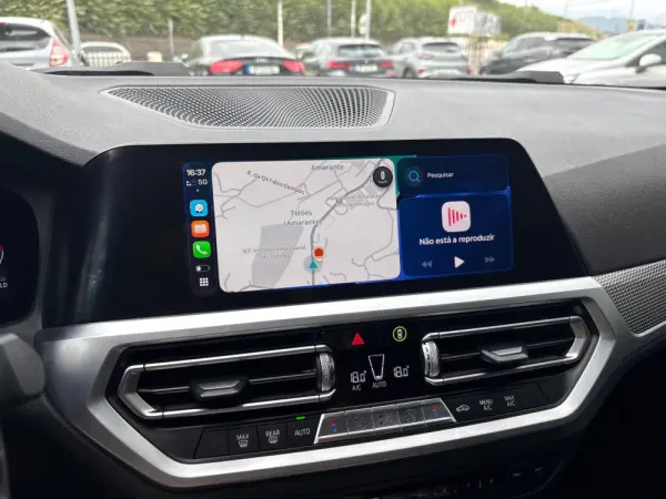 BMW 320 d Pack M Auto 11