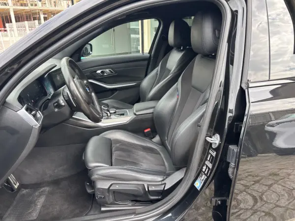 BMW 320 d Pack M Auto 7
