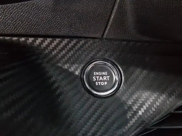 Peugeot e-2008 50 kWh Allure Pack 16