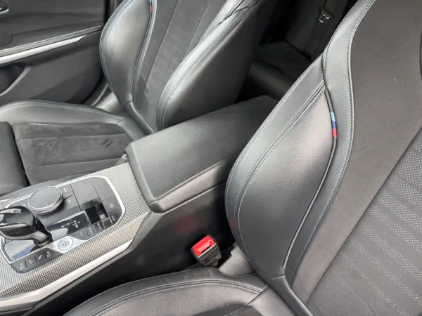 BMW 320 d Pack M Auto 16