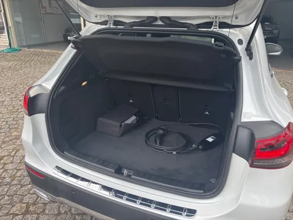 Mercedes-Benz GLA 250 e 8G-DCT Style 29