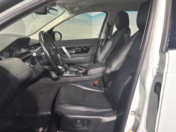 Land Rover Discovery Sport 1.5 I3 P300e AWD R-Dynamic SE 7