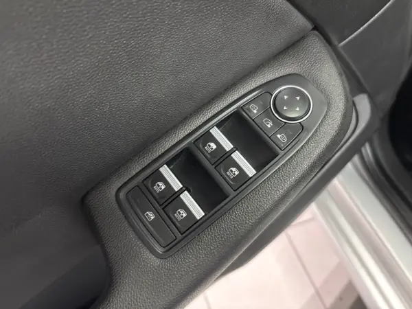 Renault Clio Exclusive 24