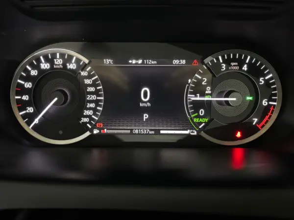 Land Rover Discovery Sport 1.5 I3 P300e AWD R-Dynamic SE 24