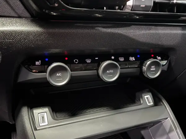 Citroën C4 1.2 PureTech Plus 14