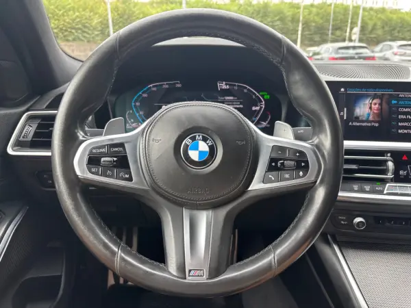 BMW 320 d Pack M Auto 18