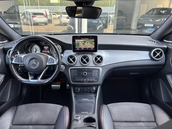 Mercedes-Benz CLA 220 d Shooting Brake AMG Line Aut. 2
