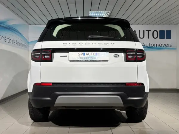 Land Rover Discovery Sport 1.5 I3 P300e AWD R-Dynamic SE 6