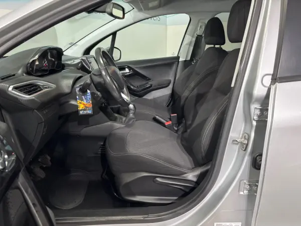 Peugeot 208 1.6 BlueHDi Active 8