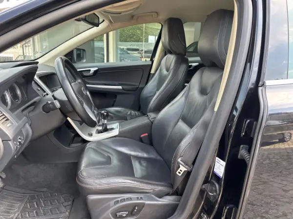 Volvo XC 60 2.4 D Drive Momentum 2