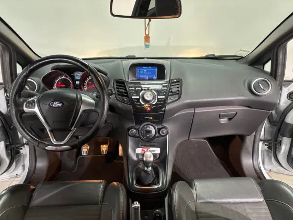 Ford Fiesta 1.6 EcoBoost ST200 2