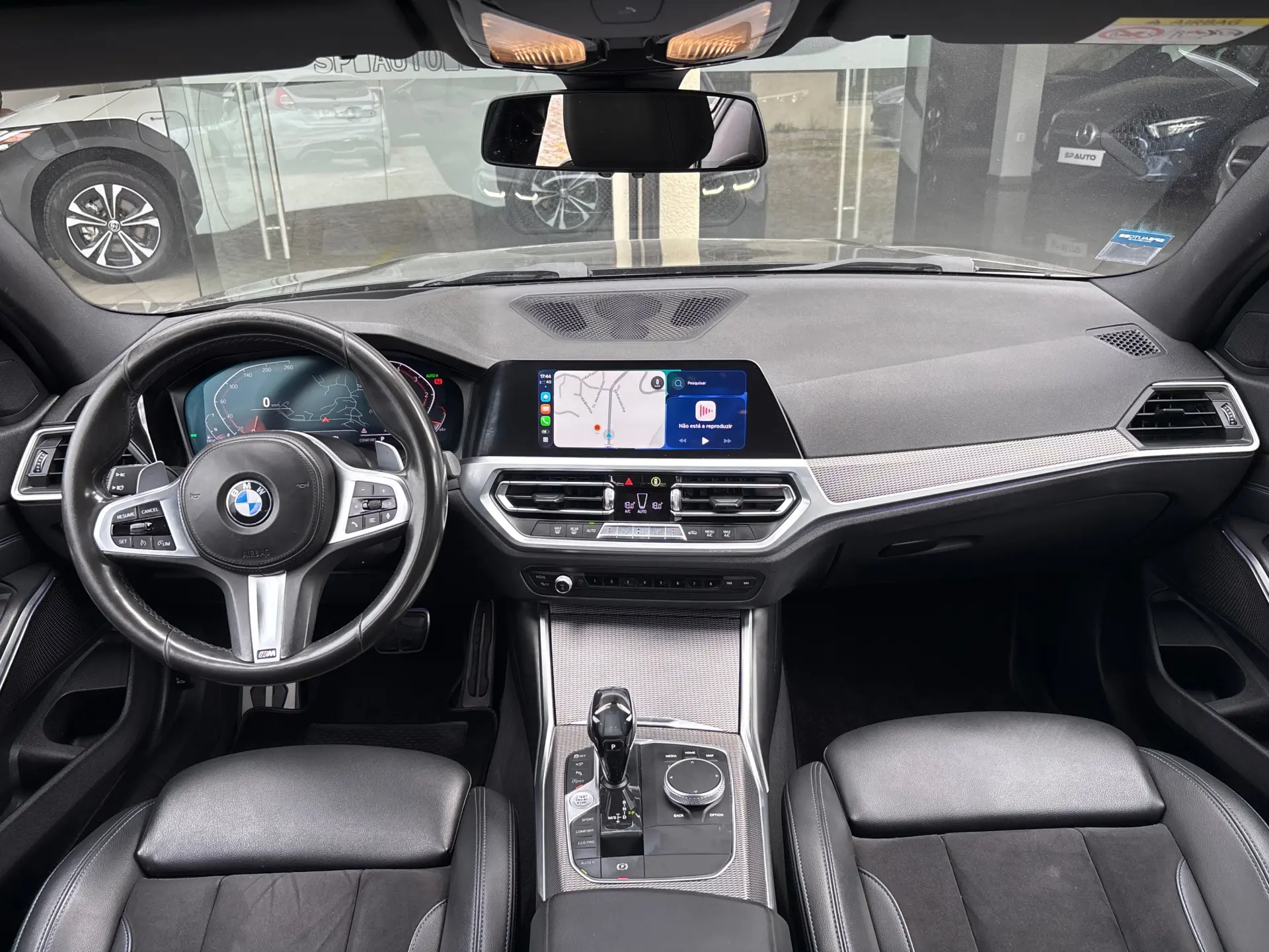 BMW 320 d Pack M Auto 2