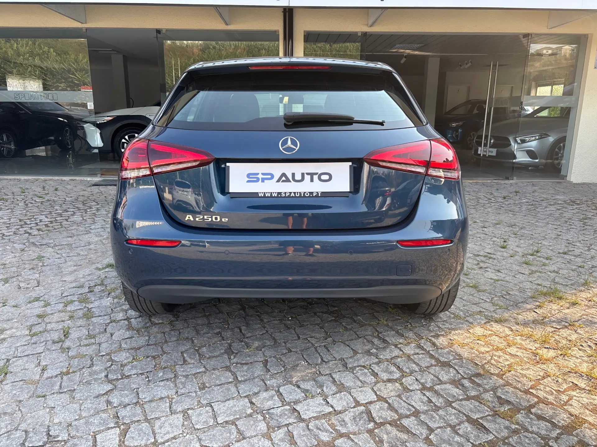 Mercedes-Benz A 250 e Style Plus 6