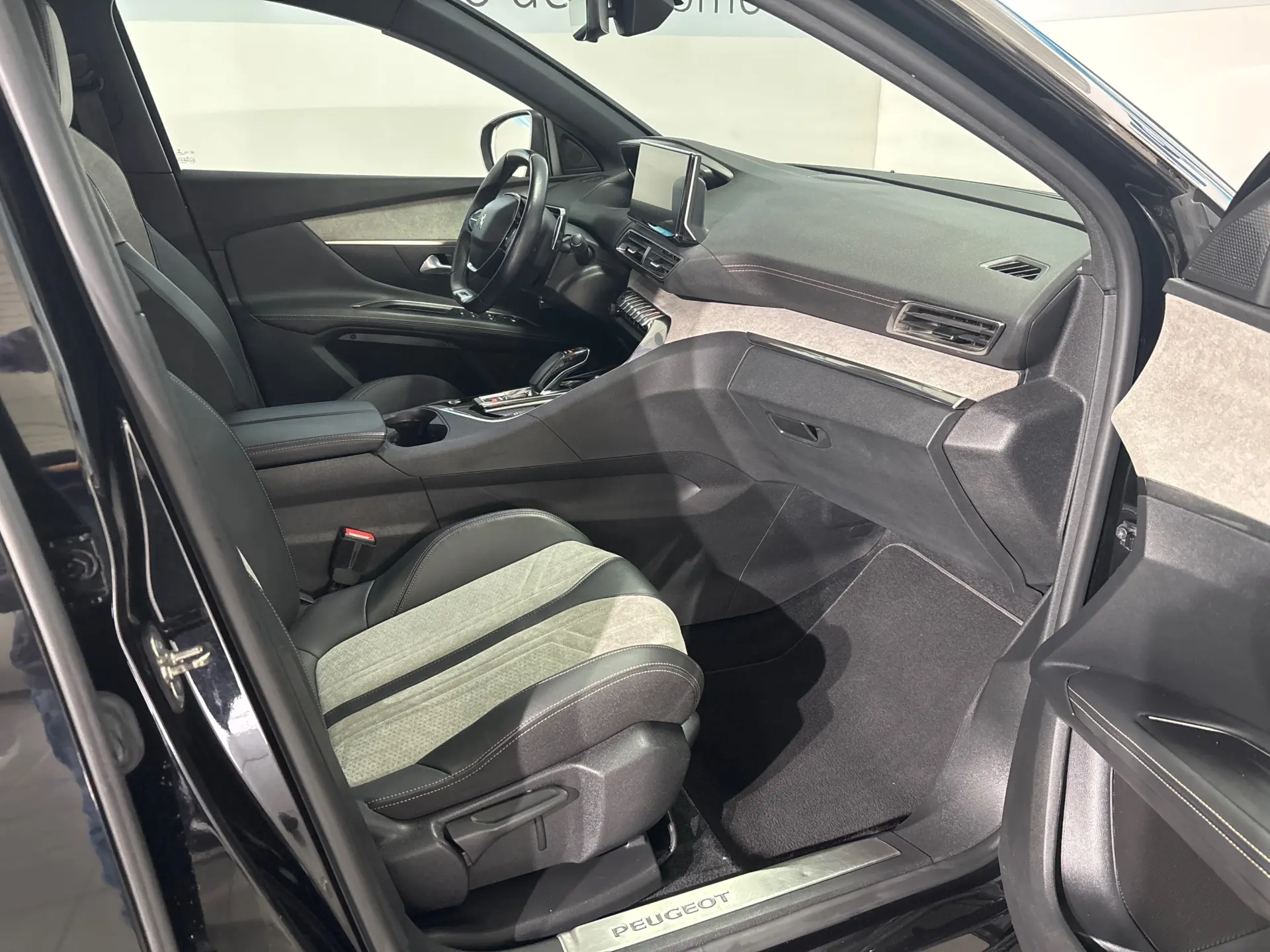 Peugeot 3008 1.6 Hybrid GT Line e-EAT8 9