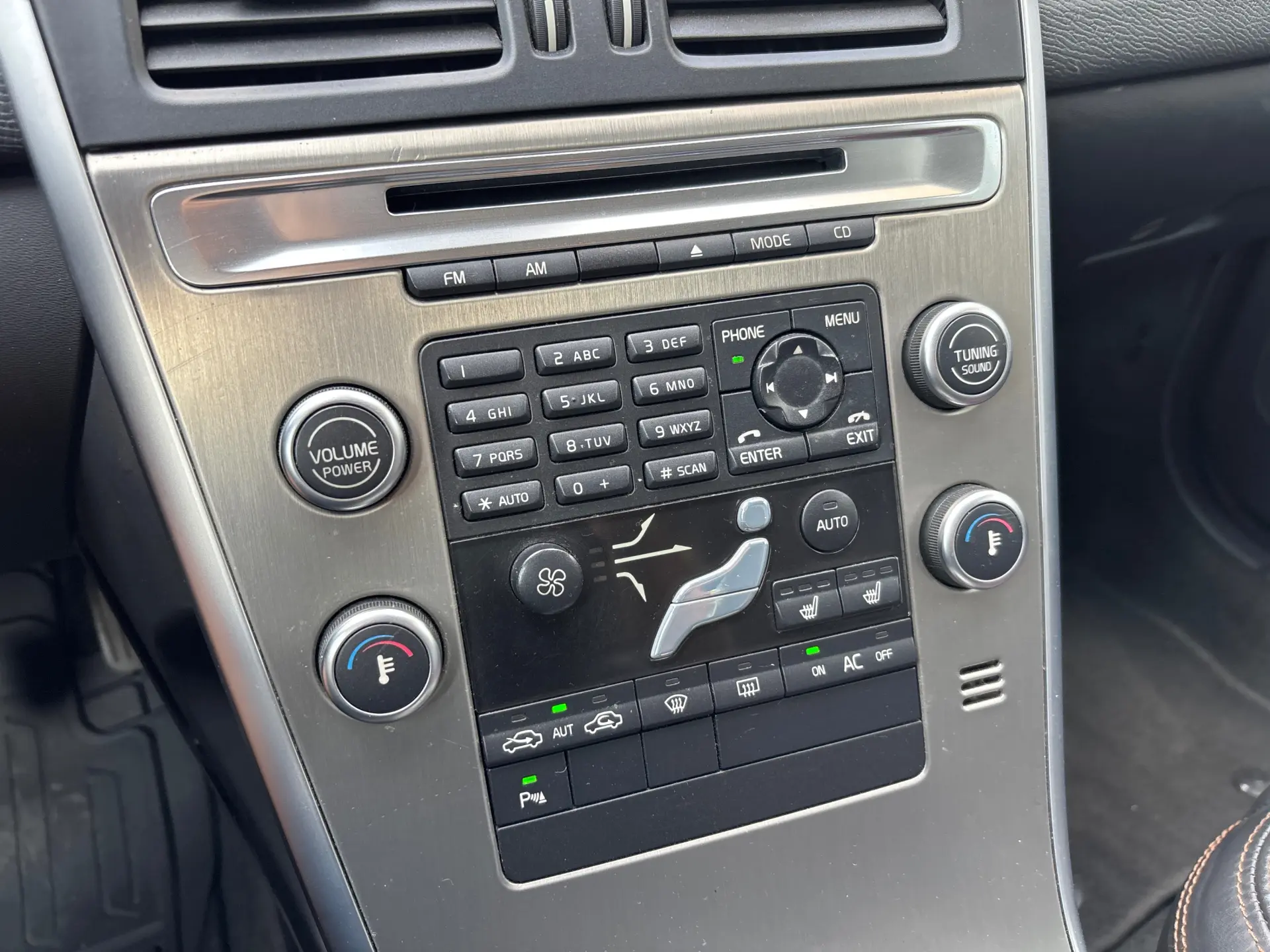 Volvo XC 60 2.4 D Drive Momentum 5