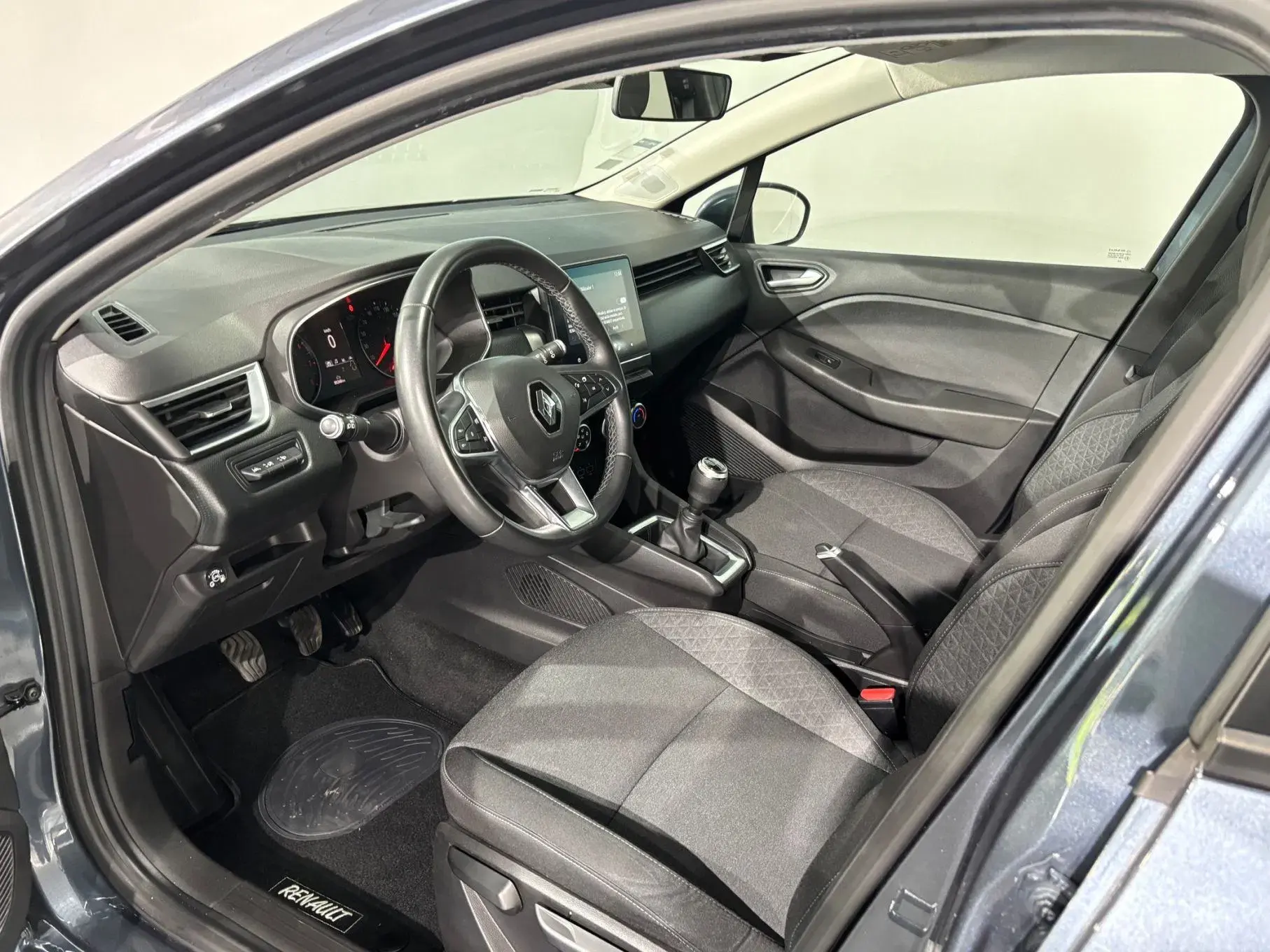 Renault Clio 1.0 TCe Intens Bi-Fuel 8