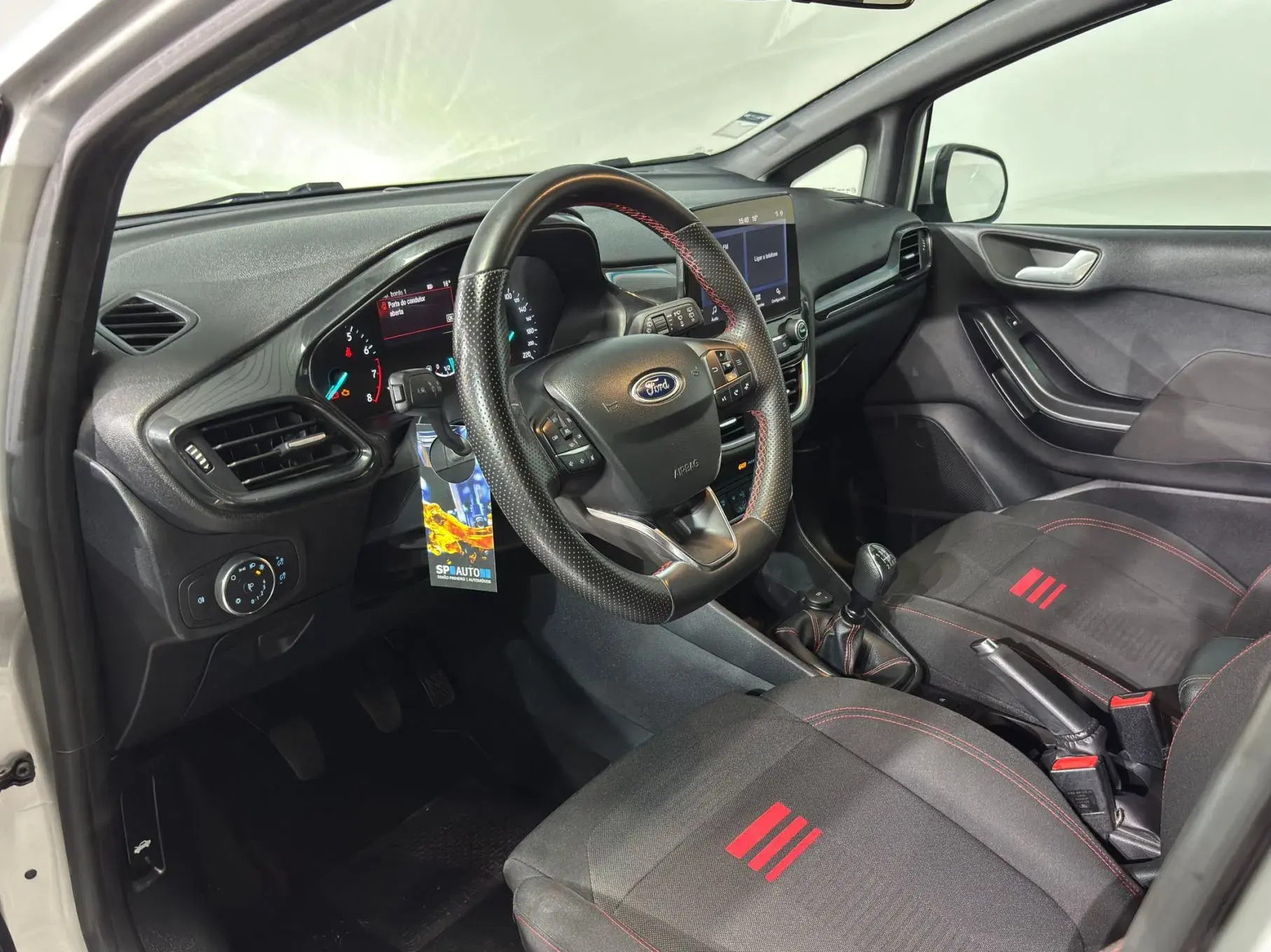 Ford Fiesta 1.0 EcoBoost ST-Line 8