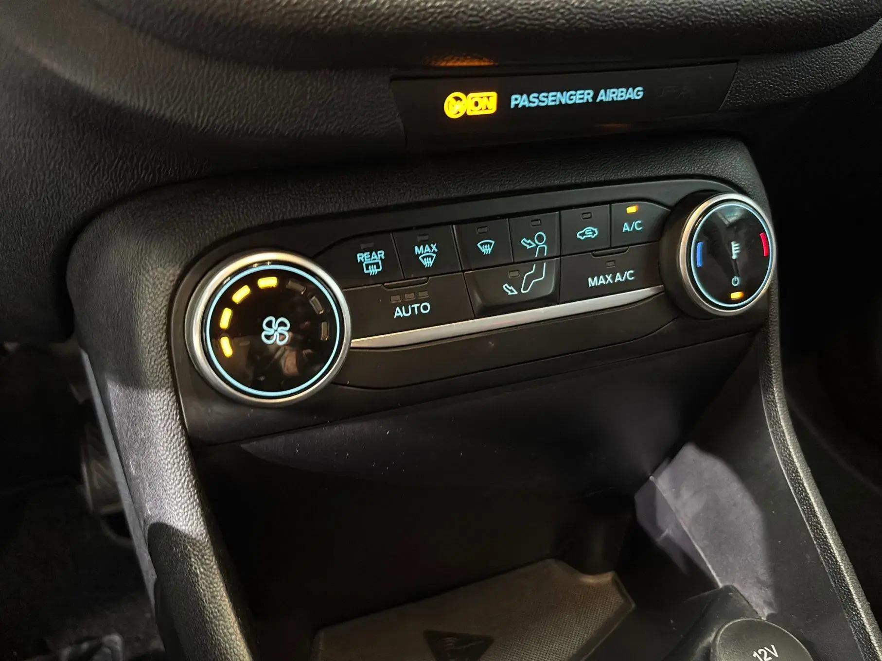 Ford Fiesta 1.0 EcoBoost ST-Line 12