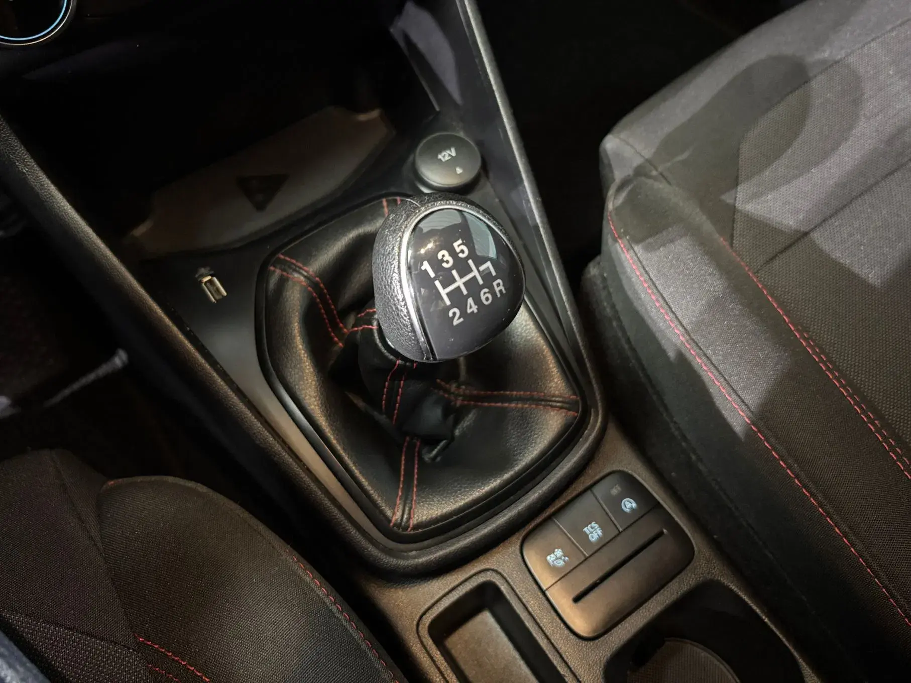 Ford Fiesta 1.0 EcoBoost ST-Line 13