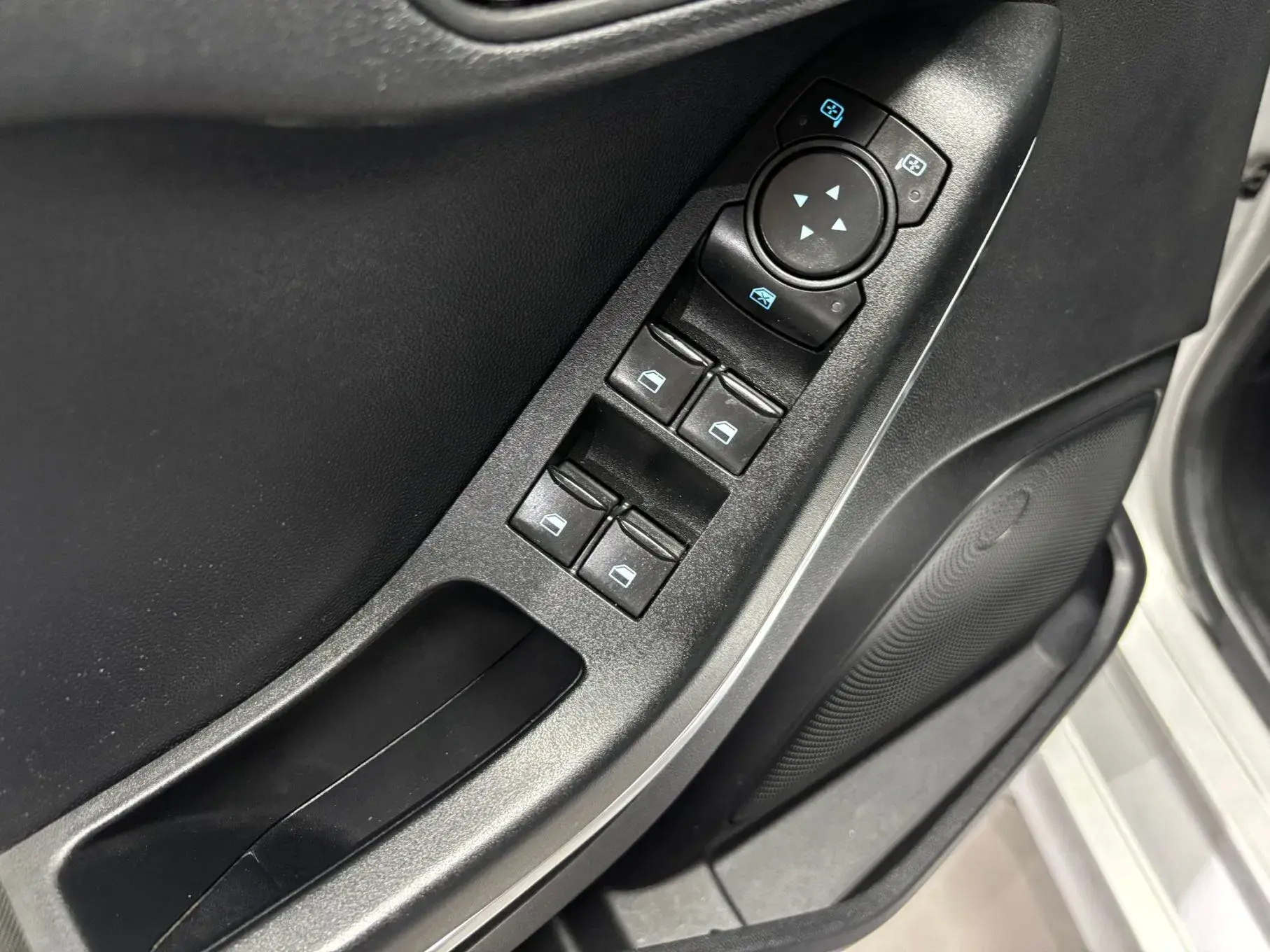 Ford Fiesta 1.0 EcoBoost ST-Line 23