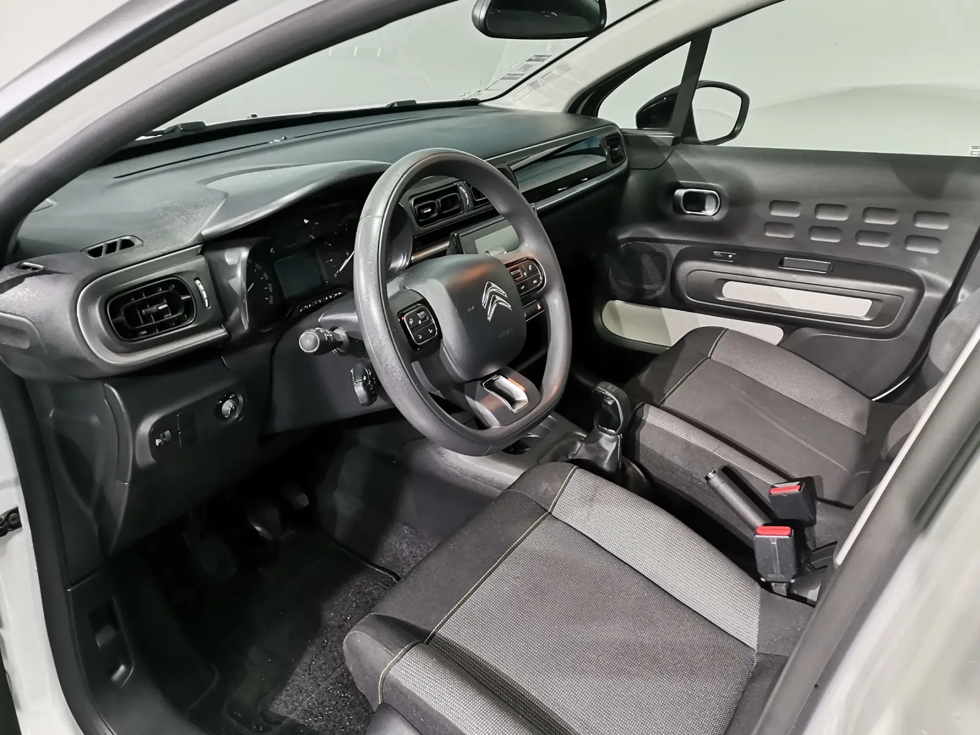 Citroën C3 1.2 PureTech Feel 8