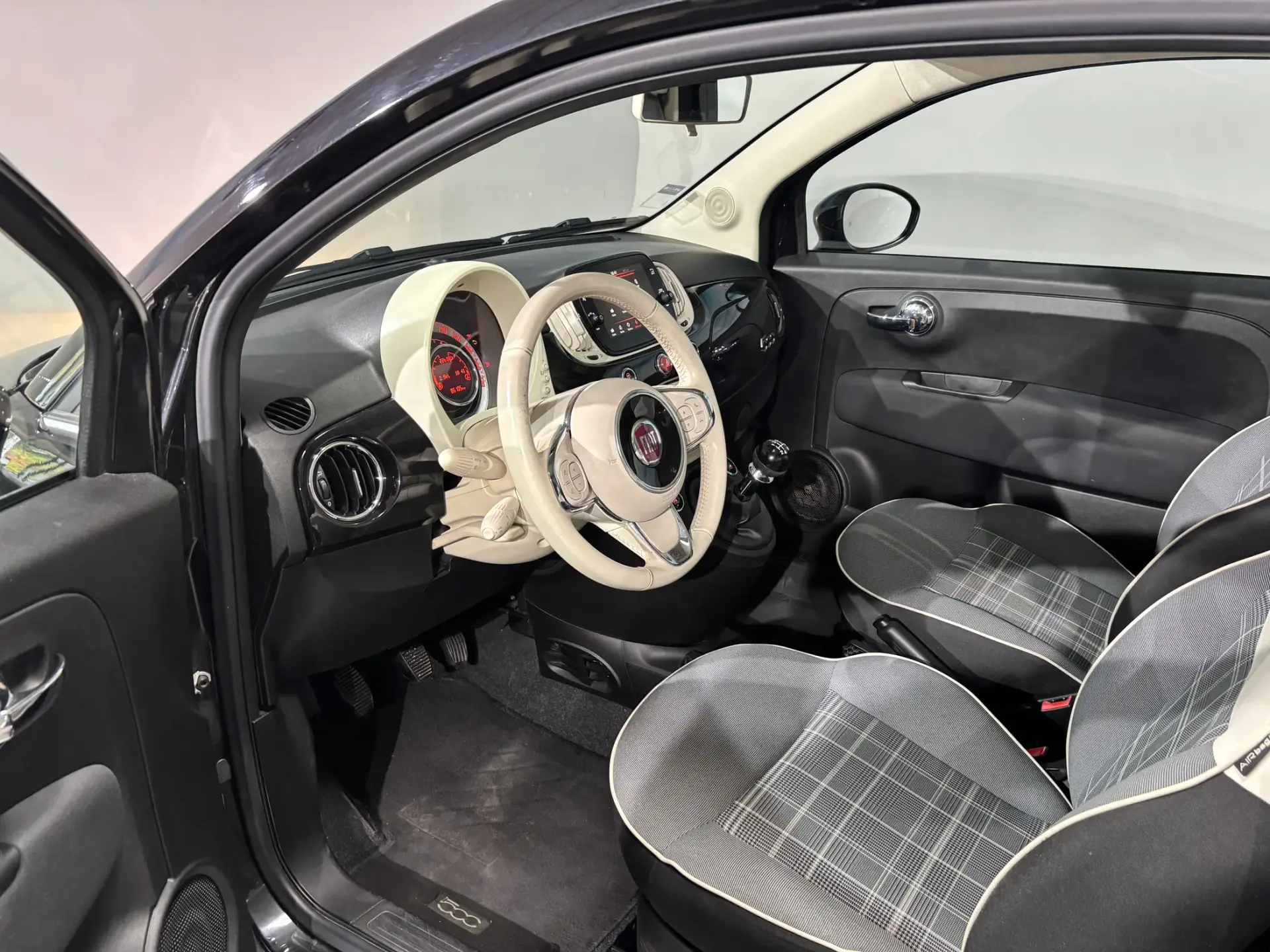 Fiat 500 1.2 Lounge 8