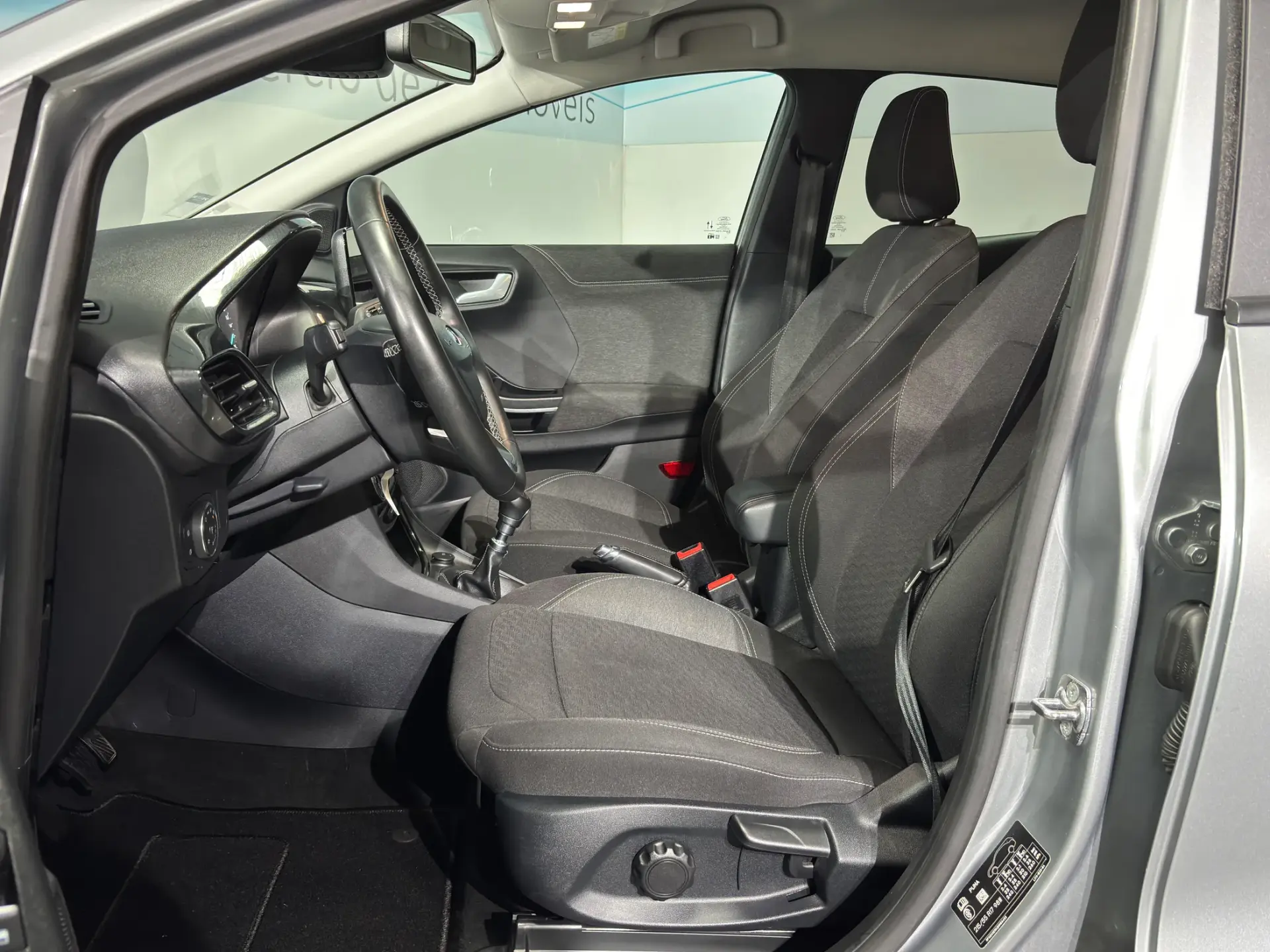 Ford Puma 1.0 EcoBoost MHEV Titanium Design 7