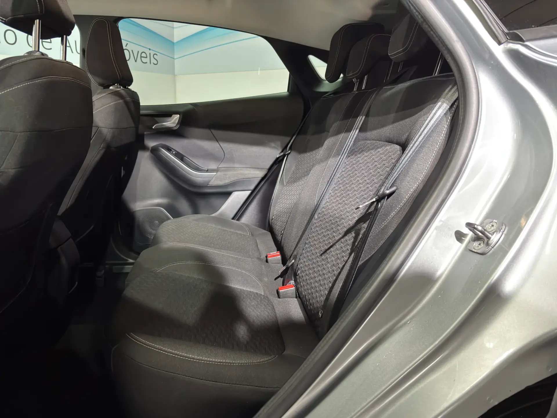 Ford Puma 1.0 EcoBoost MHEV Titanium Design 10