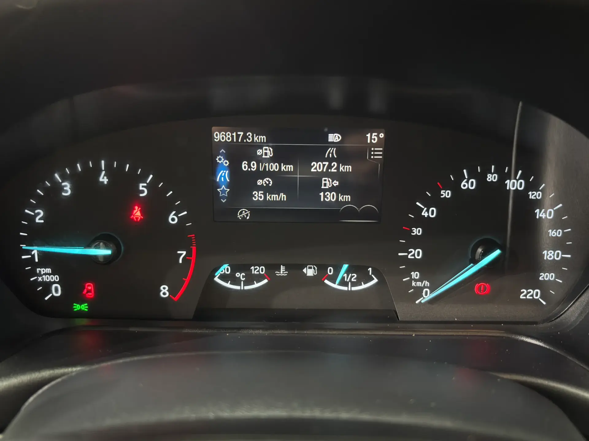 Ford Puma 1.0 EcoBoost MHEV Titanium Design 22