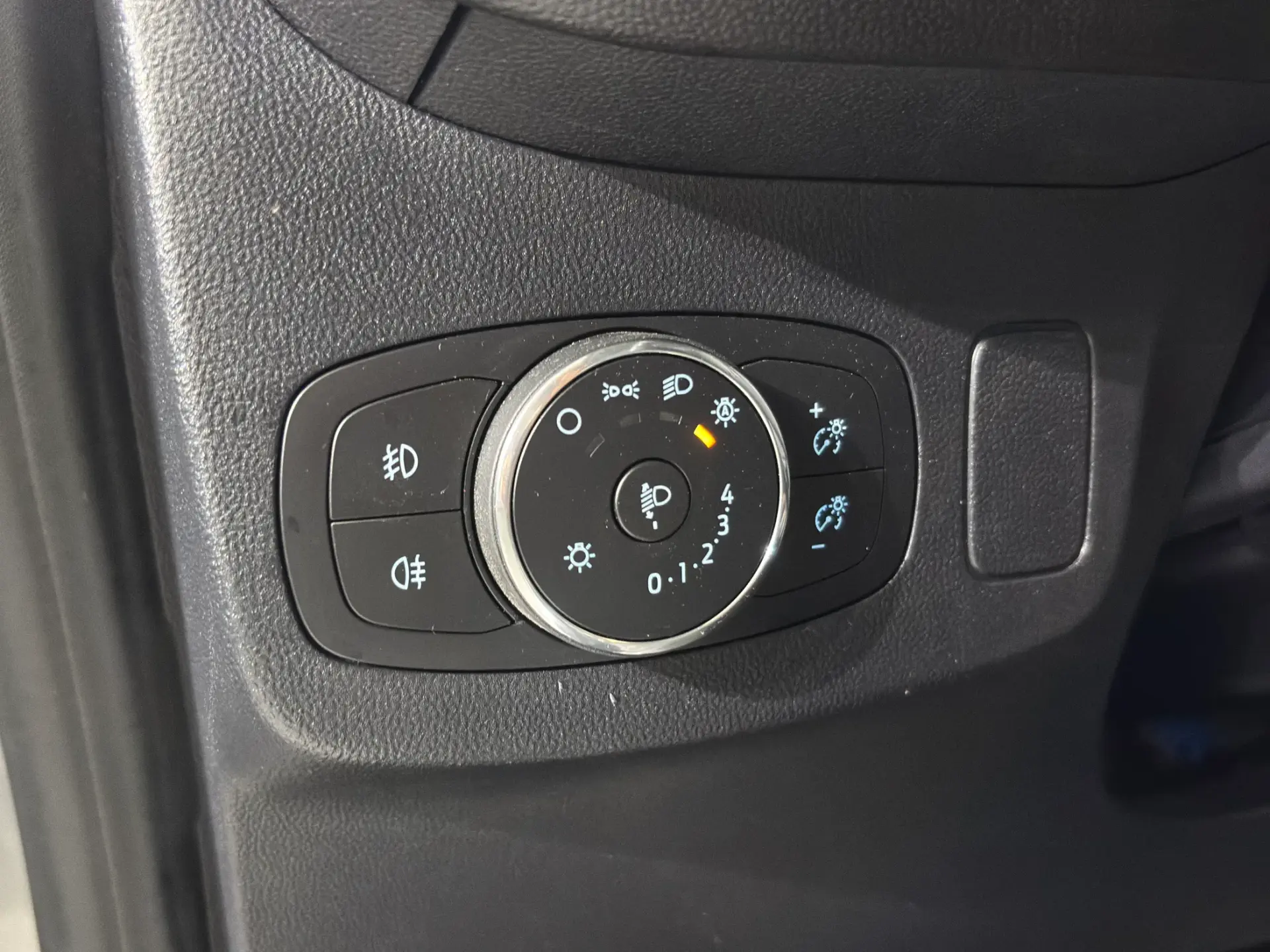 Ford Puma 1.0 EcoBoost MHEV Titanium Design 23